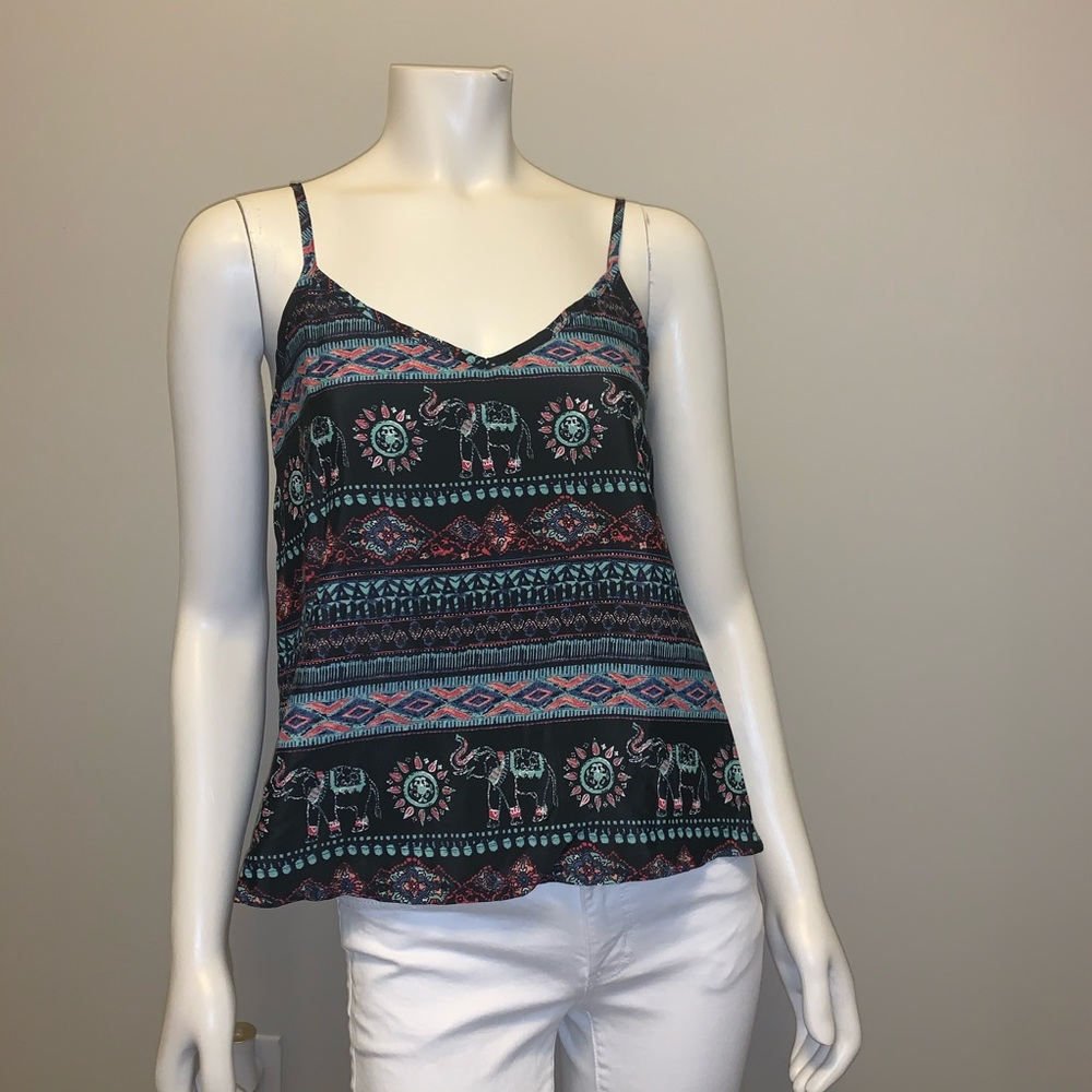 🌸 HOLLISTER TANK TOP AZTEC! 🌸